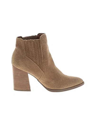 Pre-owned Marc Fisher Ankle Boots In Brown
