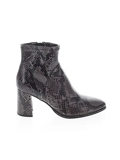 Pre-owned Marc Fisher Ankle Boots In Gray