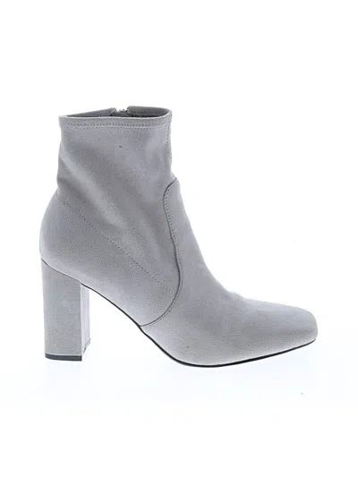 Pre-owned Marc Fisher Ankle Boots In Gray