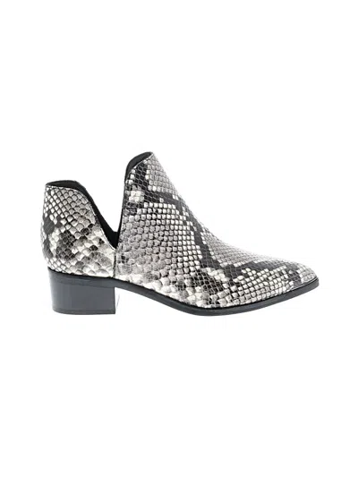 Pre-owned Marc Fisher Ankle Boots In Gray