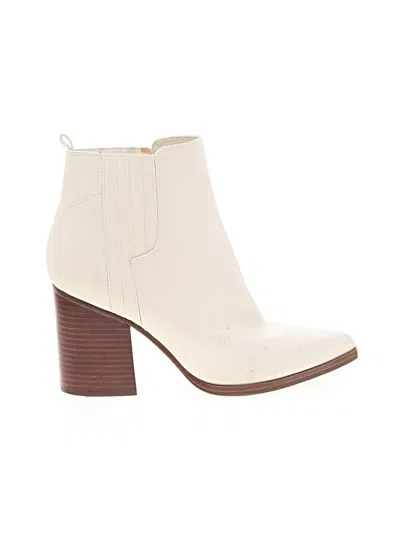 Pre-owned Marc Fisher Ankle Boots In Ivory