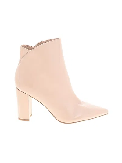 Pre-owned Marc Fisher Ankle Boots In Ivory