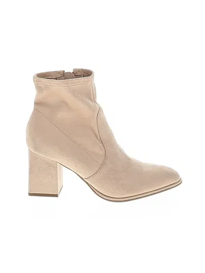 Pre-owned Marc Fisher Ankle Boots In Tan