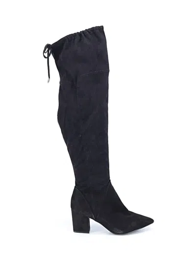 Pre-owned Marc Fisher Boots In Black