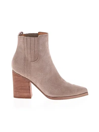 Pre-owned Marc Fisher Boots In Brown