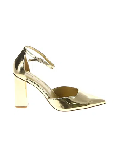 Pre-owned Marc Fisher Heels In Gold