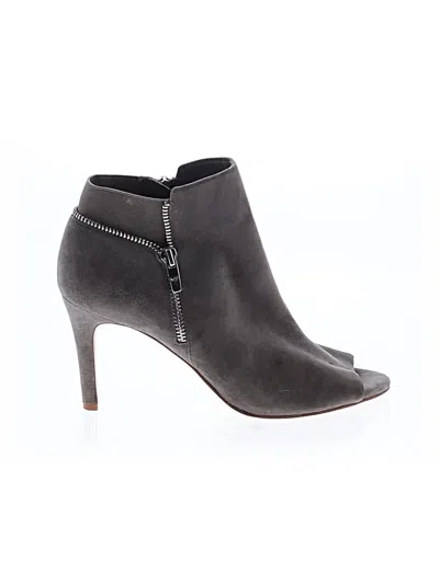 Pre-owned Marc Fisher Heels In Gray
