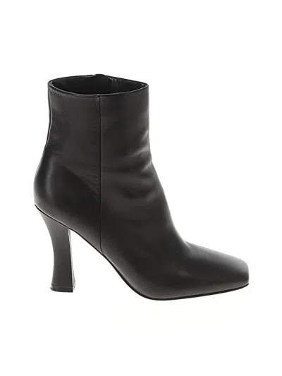 Pre-owned Marc Fisher Ltd Ankle Boots In Black