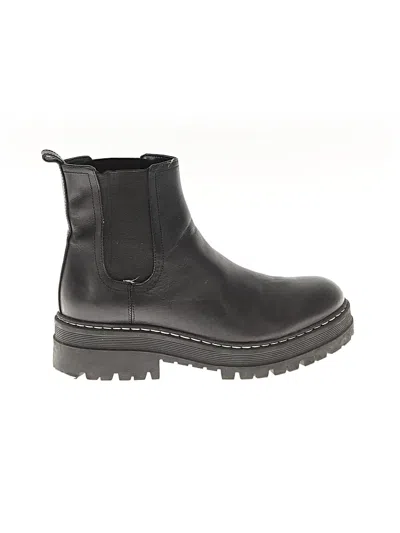 Pre-owned Marc Fisher Ltd Ankle Boots In Black