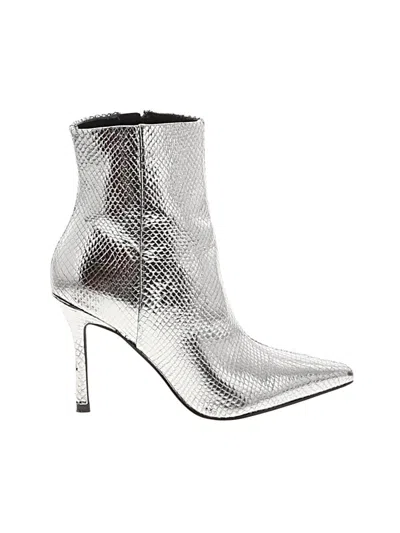 Pre-owned Marc Fisher Ltd Ankle Boots In Black