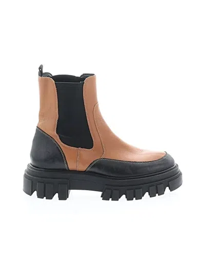 Pre-owned Marc Fisher Ltd Ankle Boots In Brown