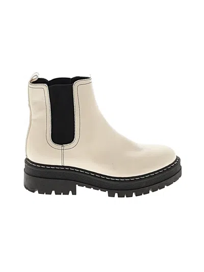 Pre-owned Marc Fisher Ltd Ankle Boots In Ivory