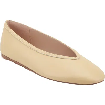Marc Fisher Ltd Gradi Flat In Neutral