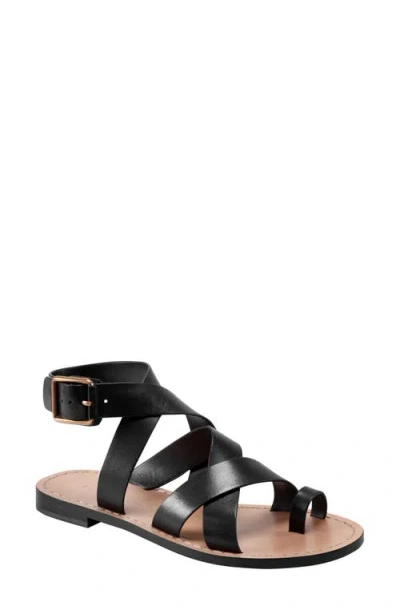 Marc Fisher Ltd Lollie Strappy Toe Loop Sandal Women)
