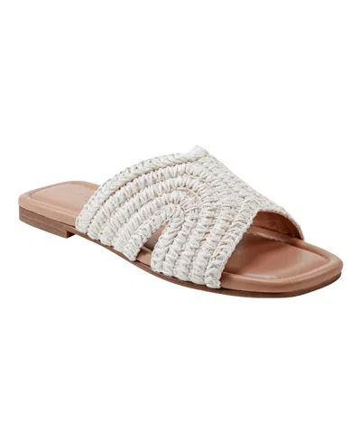 MARC FISHER LTD WOMEN'S NARDA SQUARE TOE FLAT SANDALS