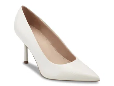 Marc Fisher Rebuzzi Pump In White