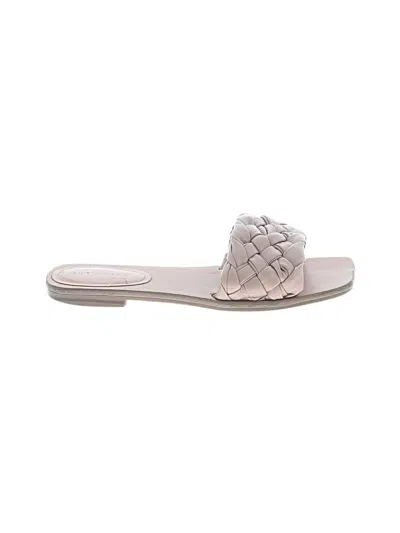 Pre-owned Marc Fisher Sandals In Ivory