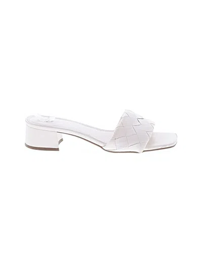 Pre-owned Marc Fisher Sandals In White