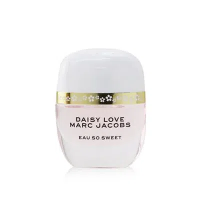 Marc Jacobs - Daisy Love Eau So Sweet Petals Eau De Toilette Spray  20ml/0.67oz In White/red/black
