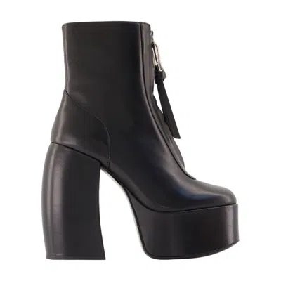 Marc Jacobs Ankle Boot In Black