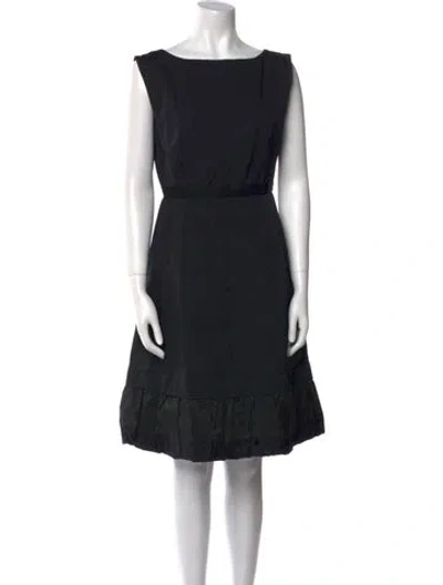 Pre-owned Marc Jacobs Bateau Neckline Knee-length Dress In Black
