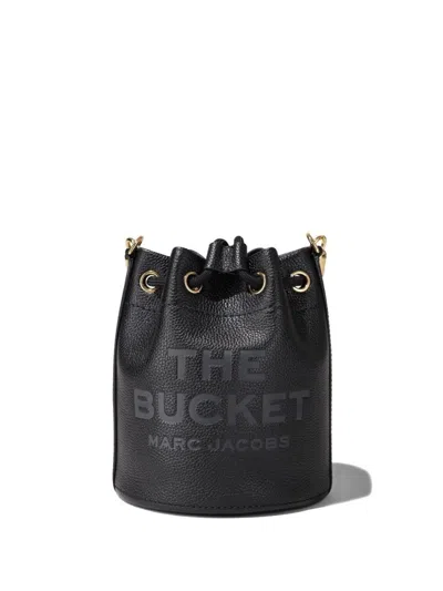 Marc Jacobs The Leather Bucket Black Handbag With Drawstring And Front Logo In Hammered Leather