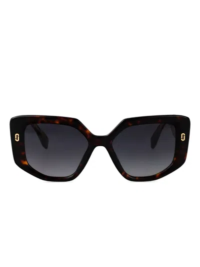 Marc Jacobs Cat-eye Sunglasses In Black