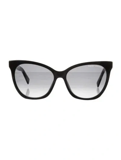 Pre-owned Marc Jacobs Cat-eye Gradient Sunglasses In Black