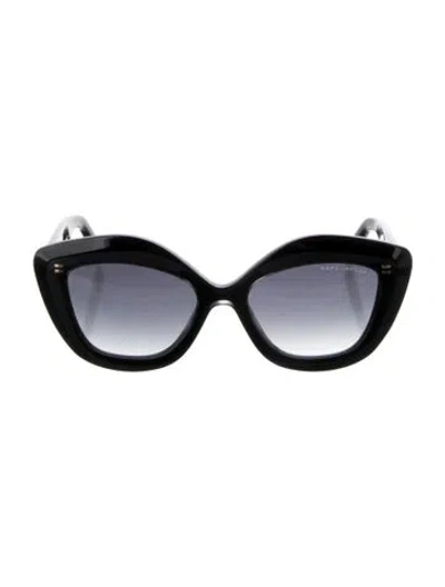 Pre-owned Marc Jacobs Cat-eye Gradient Sunglasses In Black