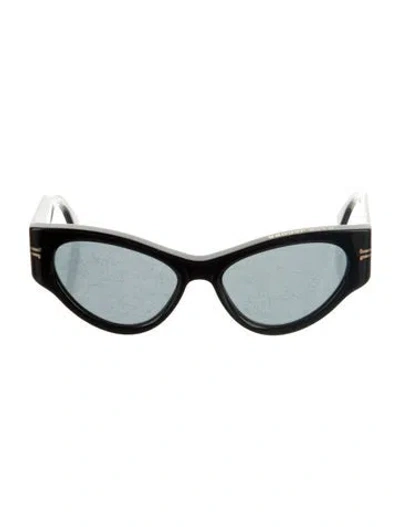 Pre-owned Marc Jacobs Cat-eye Tinted Sunglasses In Black