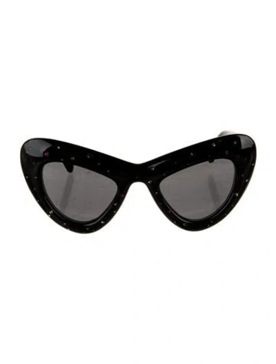 Pre-owned Marc Jacobs Cat-eye Tinted Sunglasses In Black