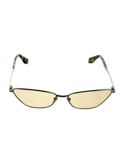 Pre-owned Marc Jacobs Cat-eye Tinted Sunglasses In Neutral