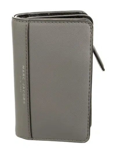 Pre-owned Marc Jacobs Compact Wallet In Grey