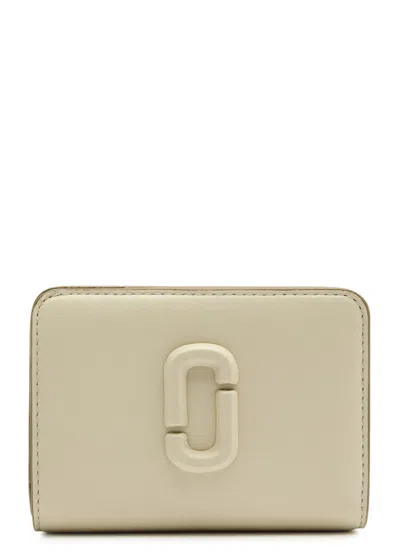 Marc Jacobs J Marc Leather Wallet In Off White