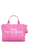 Marc Jacobs La Traduzione Di "the Small Tote Bag In Canvas" Dall'inglese (en) All'italiano (it) È: " In Pink
