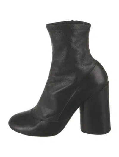 Pre-owned Marc Jacobs Leather Boots In Black