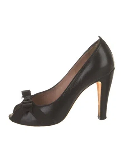 Pre-owned Marc Jacobs Leather Bow Accents Pumps In Black