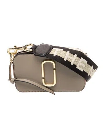 Pre-owned Marc Jacobs Leather Clutch In Neutral