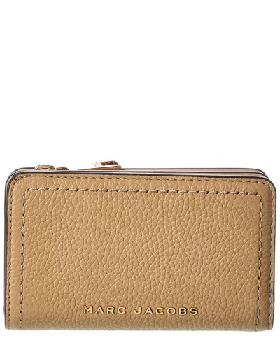 Marc Jacobs Leather Compact Wallet In Brown