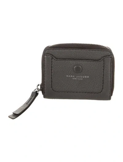 Pre-owned Marc Jacobs Leather Compact Wallet In Gray