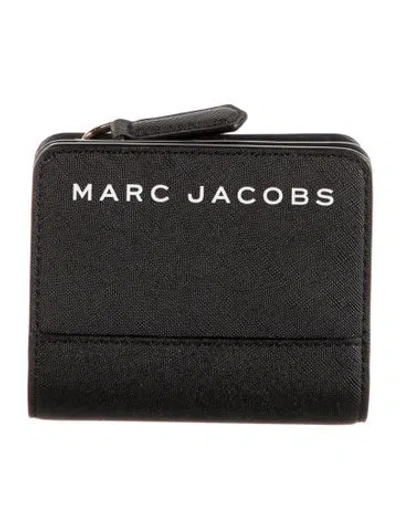 Pre-owned Marc Jacobs Leather Graphic Print Compact Wallet In Black
