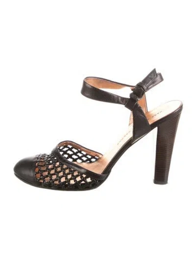 Pre-owned Marc Jacobs Leather Lace Pattern Pumps In Black