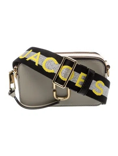 Pre-owned Marc Jacobs Leather Messenger Bag In Neutral