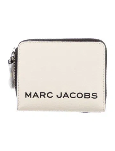 Pre-owned Marc Jacobs Leather Printed Compact Wallet W/ Tags