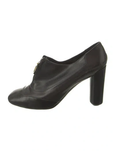 Pre-owned Marc Jacobs Leather Pumps In Black