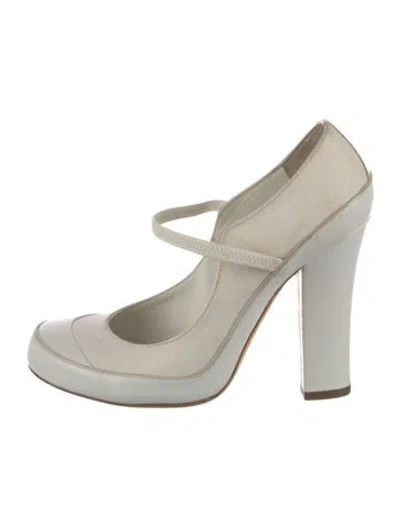 Pre-owned Marc Jacobs Leather Pumps In White