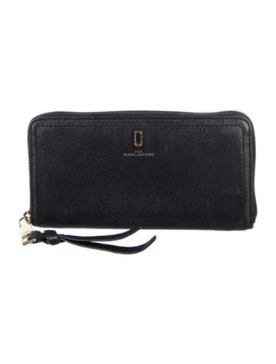 Pre-owned Marc Jacobs Leather Wristlet In Black