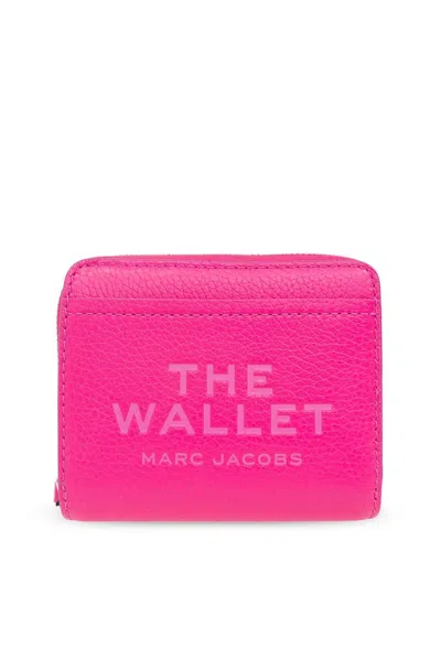 Marc Jacobs Logo Printed Zipped Mini Compact Wallet In Pink