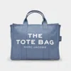 Marc Jacobs The Traveler Medium Tote Bag In Blue