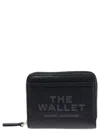 MARC JACOBS MINI COMPACT BLACK WALLET WITH EMBOSSED LOGO IN HAMMERED LEATHER WOMAN